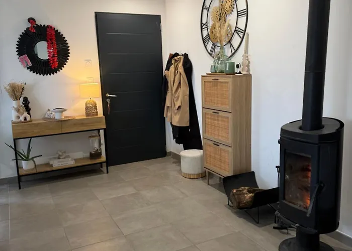 Agreable Recente Au Coeur D'un Petit Village Vakantiehuis *